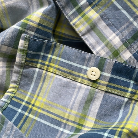 Patagonia Men’s Short Sleeve Shirt - Picture 4 of 4